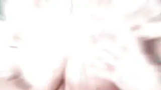 亚洲妓女 Jureka Del Mar 在被 4 个人轮奸时放了个响屁！